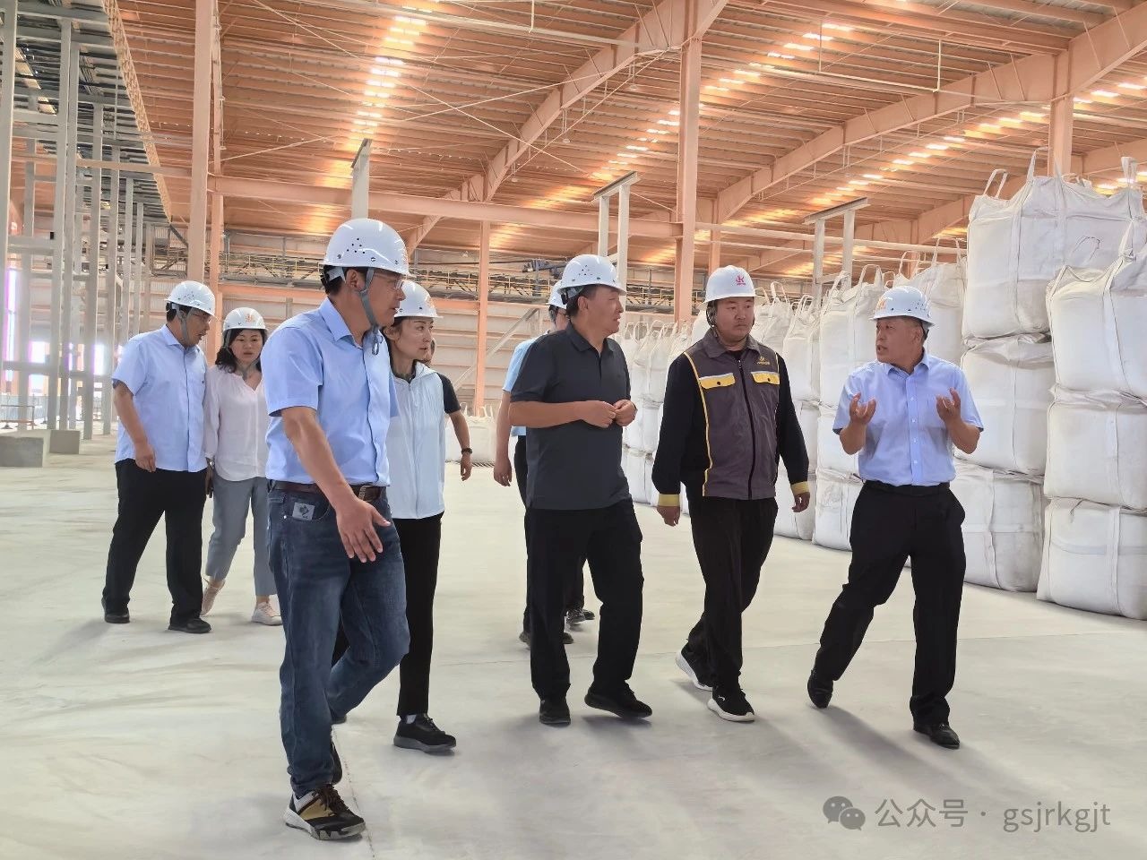 米兰体育网页版-米兰体育(中国)官方在线登录
：深入基层调研 做实企业金融服务