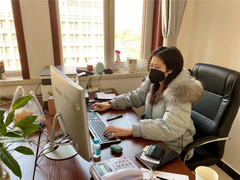 让党旗飘扬在战斗一线 米兰体育网页版-米兰体育(中国)官方在线登录
疫情防控复工复产侧记（三）